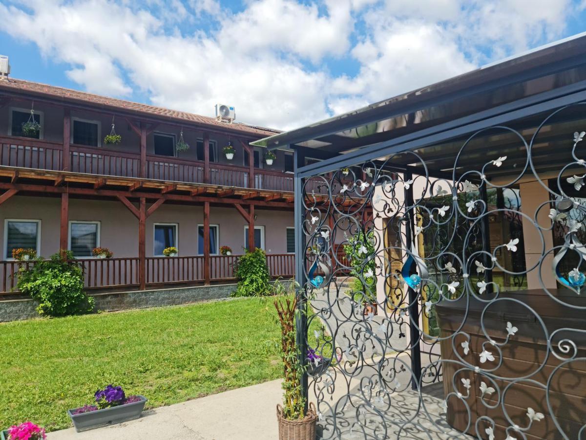 Sweet Life Wellness Guest house Egerszalok